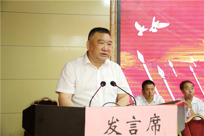 5 新当选会长刘宝安代表市建筑业协会第三届理事会作表态发言.JPG
