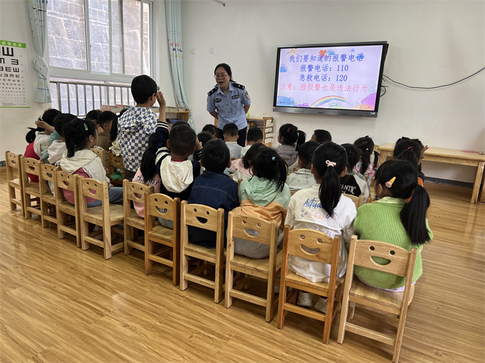 普法互动.jpg 普法互动.jpg