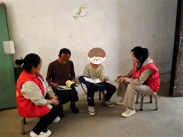 活动照片 (1).jpg 活动照片 (1).jpg