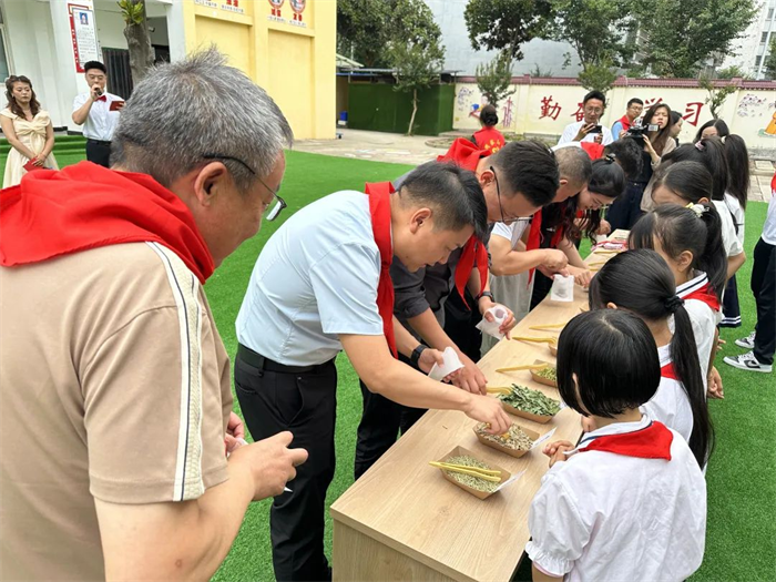 图片2.png 图片2.png