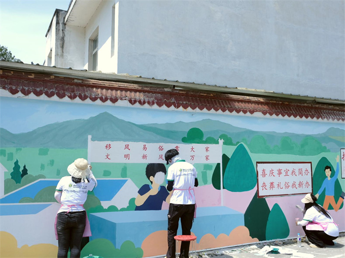 活动照片 (1).jpg 活动照片 (1).jpg