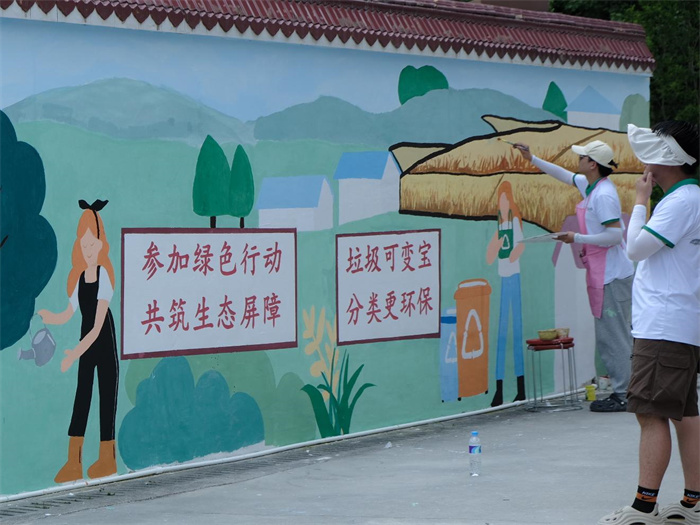 活动照片 (3).jpg 活动照片 (3).jpg