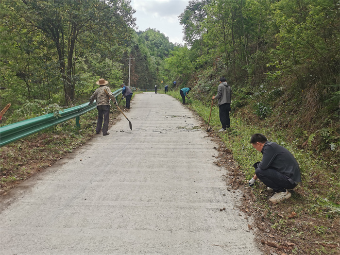 清理道路.jpg 清理道路.jpg